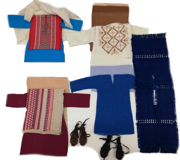 Frauenkleider aus alten Handarbeitsstoffen